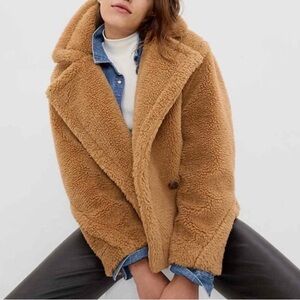 GAP • Tan • Teddy Jacket